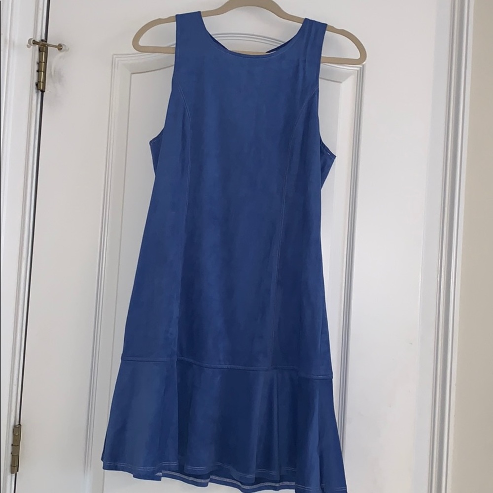 Sleeveless dress